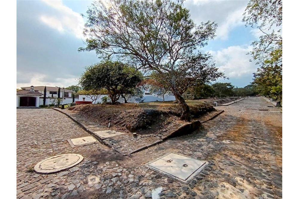 Lote - Venta - Alotenango, Sacatepéquez, Guatemala - 2 - 90129016-21