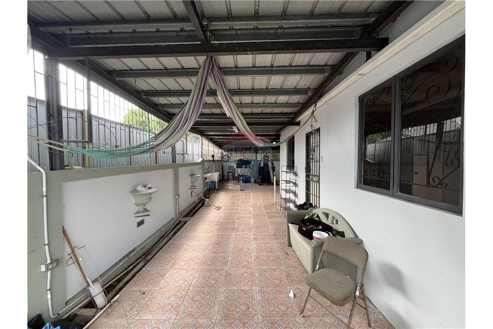 Villa - Te Koop - Arima, Arima, Trinidad and Tobago - 2 - 902551007-9