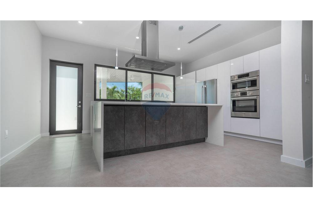 Condo/Apartment - For Sale - W Bay North East, West Bay, Cayman Islands - 7 - 90146058-10