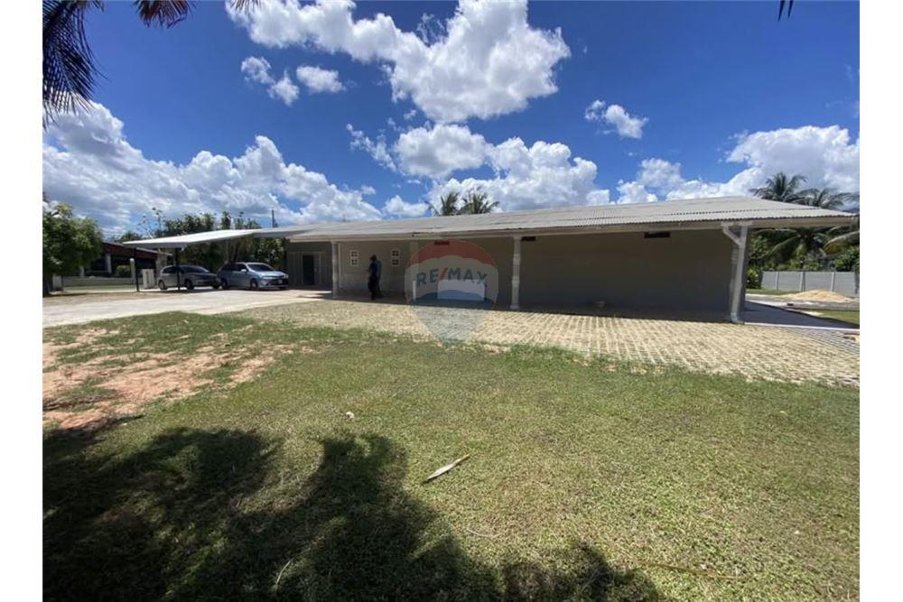 Commercial/Retail - For Sale - Valsayn, Saint George, Trinidad and Tobago - 4 - 902551007-5