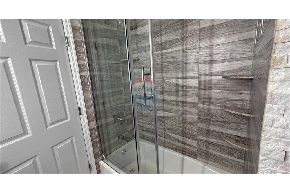 Appartement - Te Koop - George Town East, George Town, Cayman Islands - 29 - 90146011-181