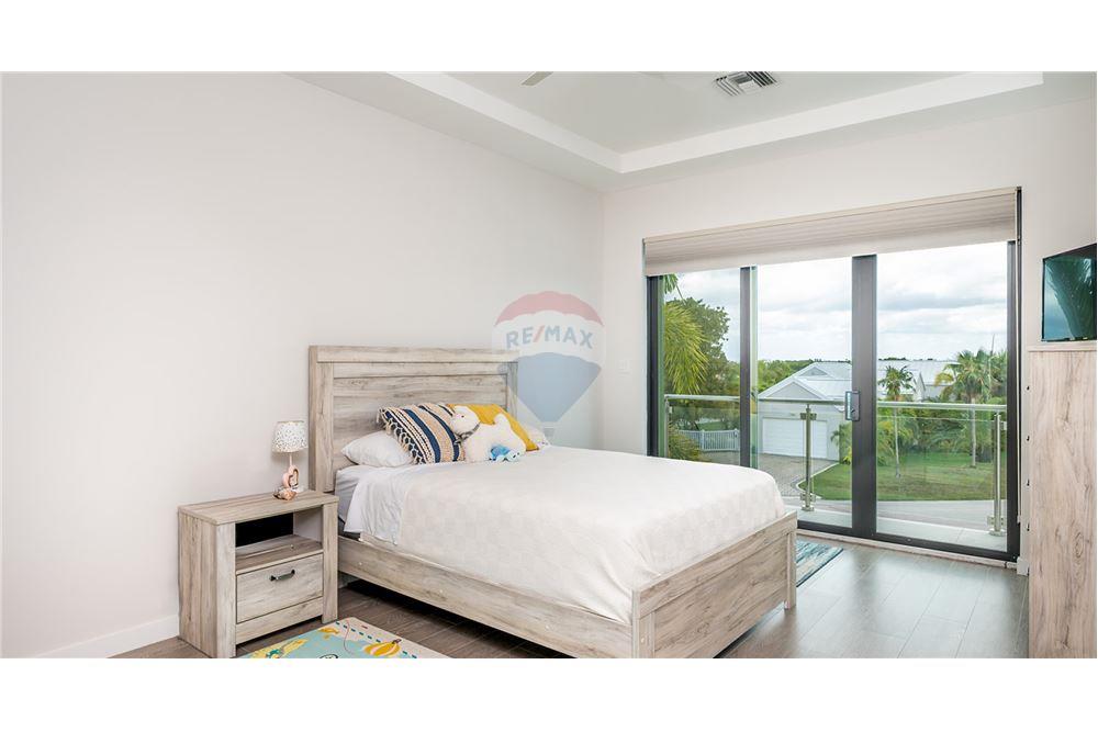 Villa - For Sale - W Bay North East, West Bay, Cayman Islands - 13 - 90146051-46