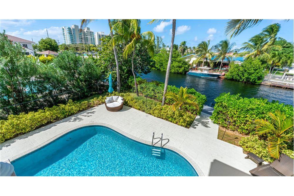 Villa - For Sale - W Bay Bch North, West Bay, Cayman Islands - 13 - 90146034-171