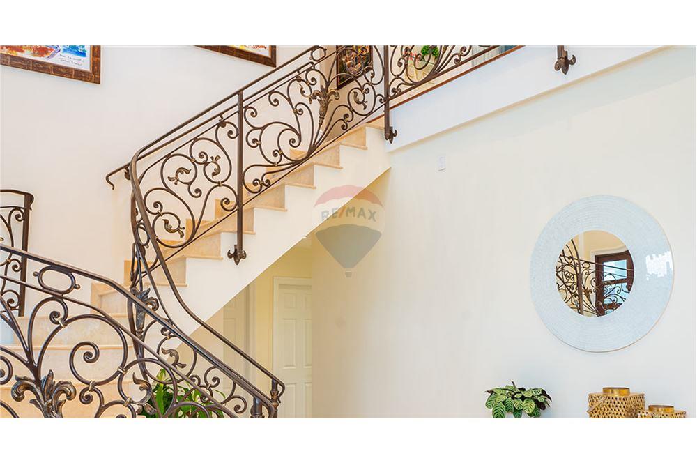 Villa - For Sale - W Bay Bch North, West Bay, Cayman Islands - 34 - 90146034-171