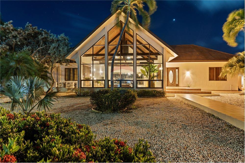 Villa - Venta - Oranjestad, Aruba, Aruba - 5 - 90105005-513