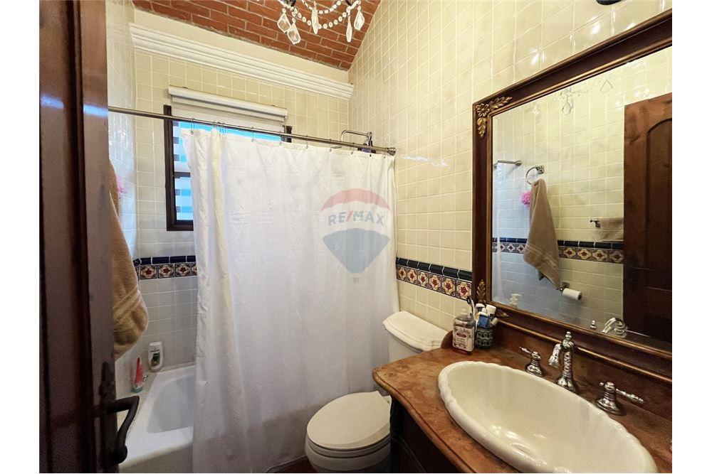 Villa - For Sale - La Antigua Guatemala, Sacatepéquez, Guatemala - 11 - 902311005-42