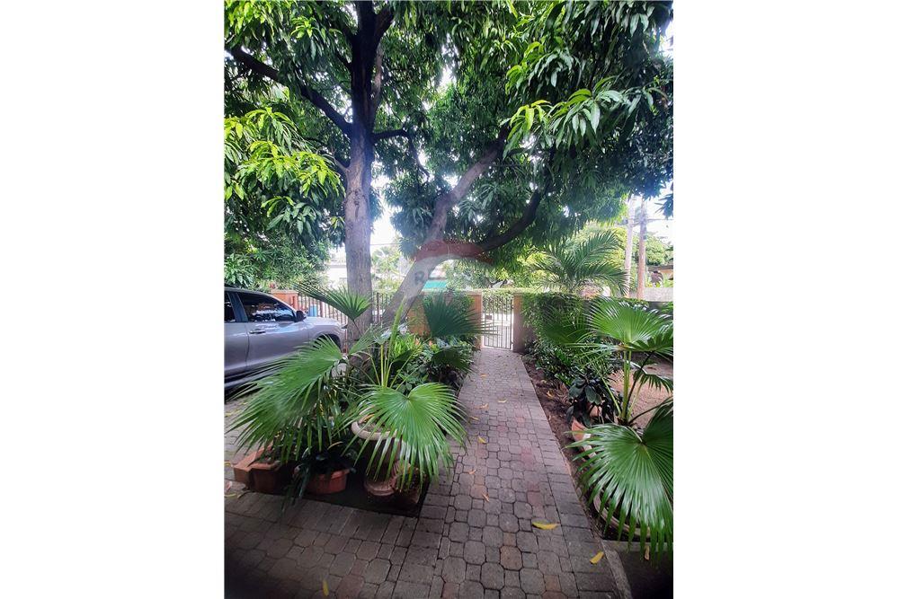 Villa - Te Koop - Lady Musgrave, Saint Andrew, Jamaica - 2 - 901321002-7