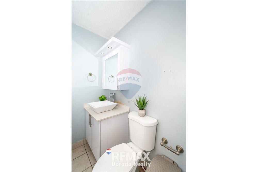 Villa - For Sale - URB Levittown Lakes, Toa Baja, Puerto Rico - 18 - 90107014-8