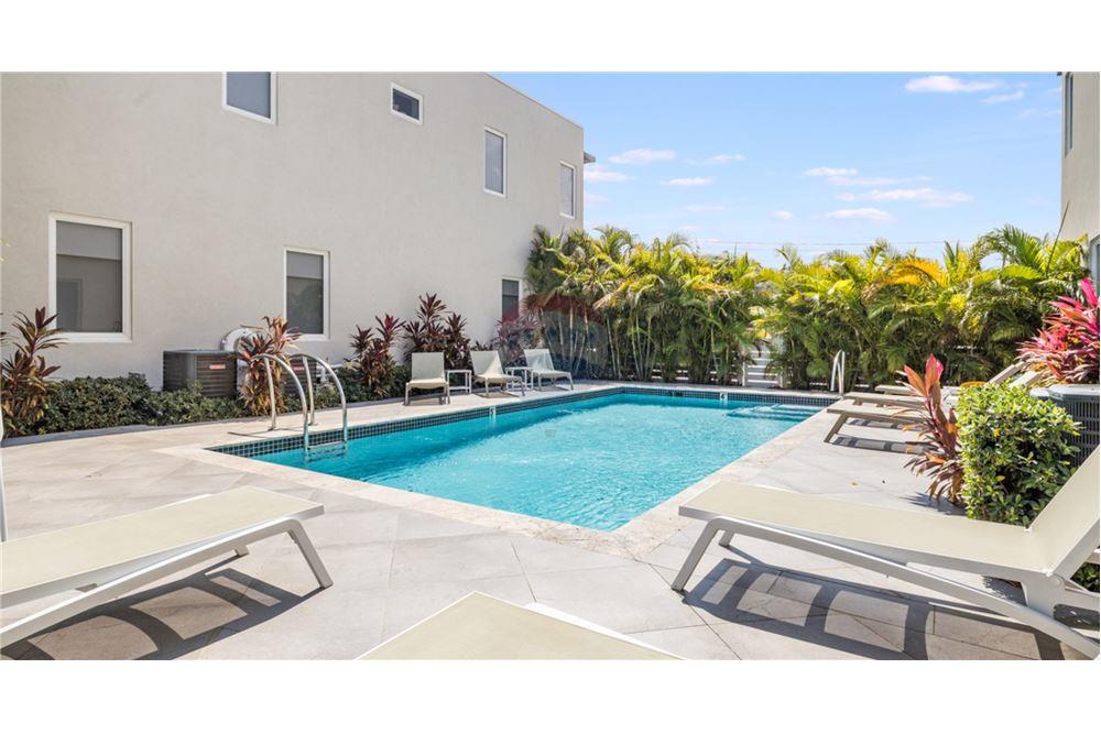 Apartamento/Condominio - Venta - W Bay Bch North, West Bay, Islas Caimán - 22 - 90146012-240