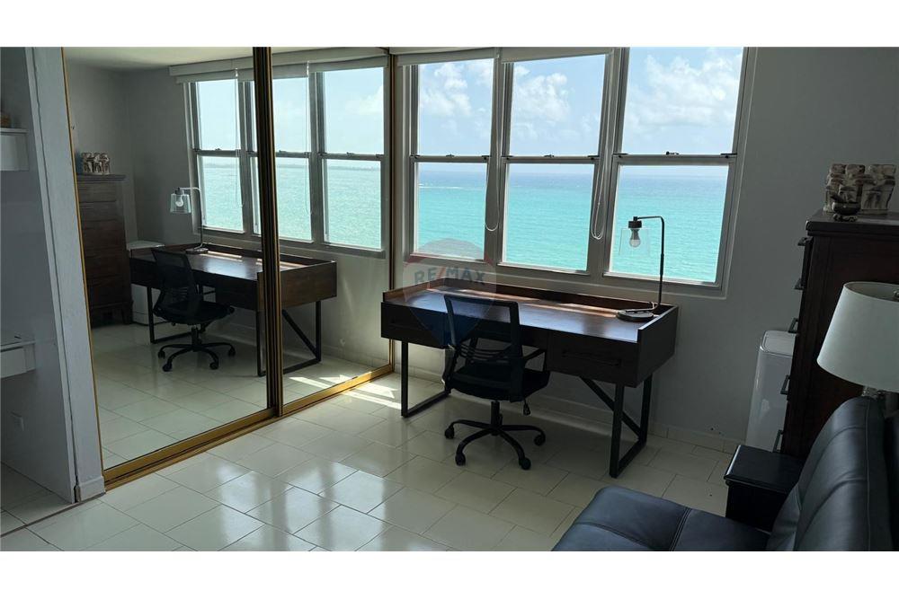 Apartamento/Condominio - Venta - Isla Verde, Carolina, Puerto Rico - 8 - 90102025-336