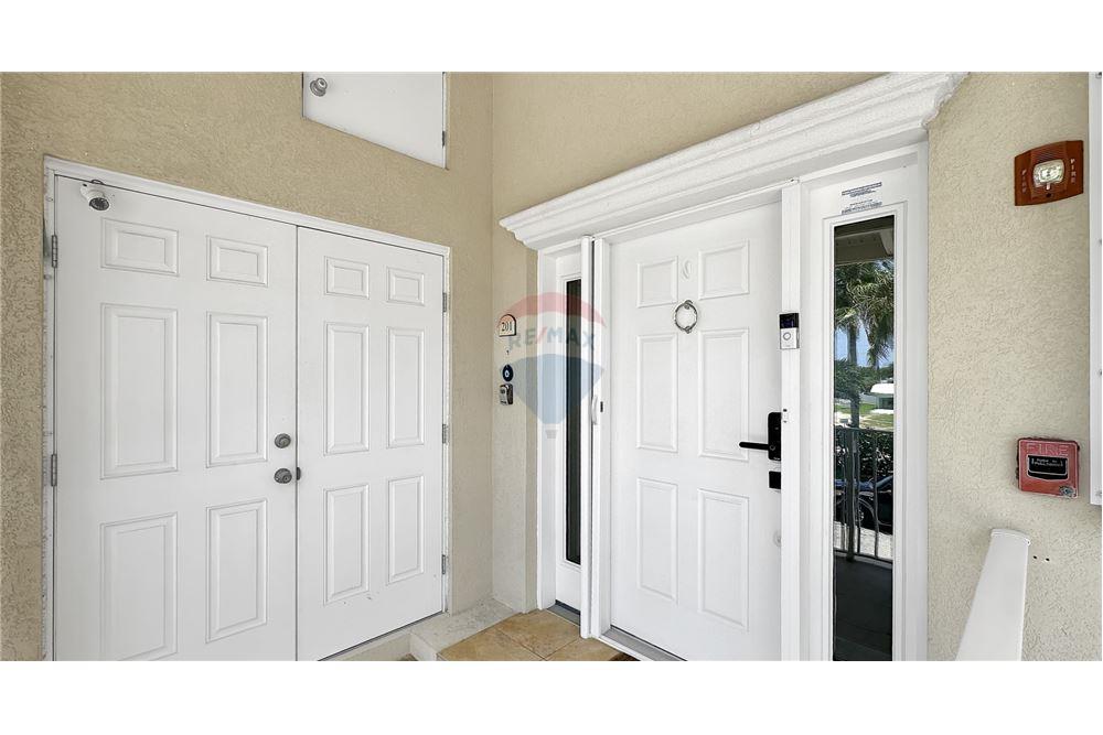 Apartamento/Condominio - Venta - W Bay Bch South, Seven Mile, Islas Caimán - 7 - 90146011-182