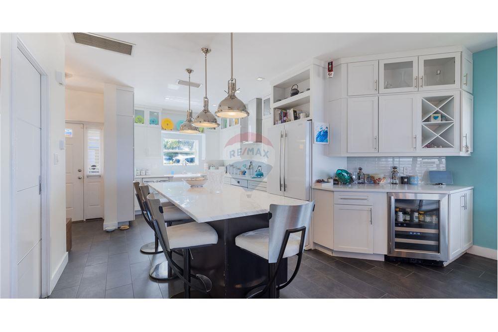 Apartamento/Condominio - Venta - W Bay Bch West, West Bay, Islas Caimán - 6 - 90146012-222