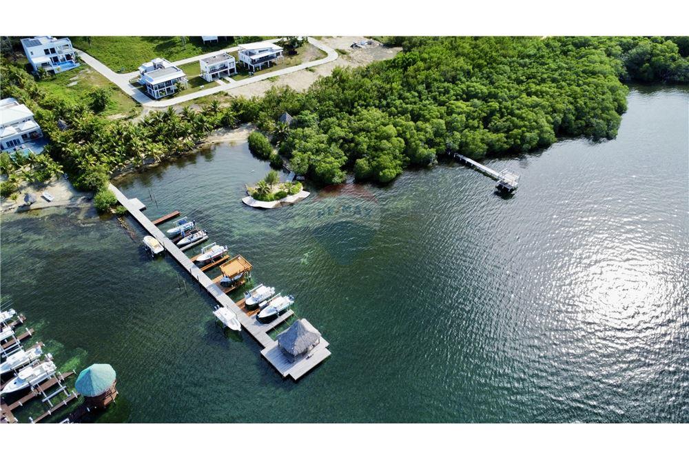 Villa - For Sale - Roatan, Bay Islands, Honduras - 10 - 90143009-436