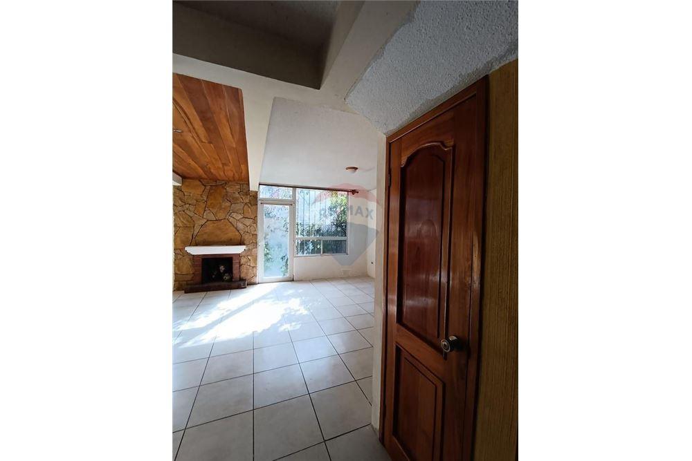 Villa - For Sale - San Lucas Sacatepéquez, Sacatepéquez, Guatemala - 1 - 90129016-24