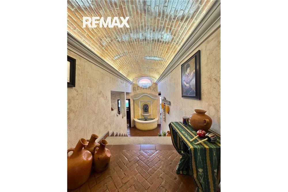 Villa - Venta - Mixco, Guatemala, Guatemala - 2 - 902691016-5