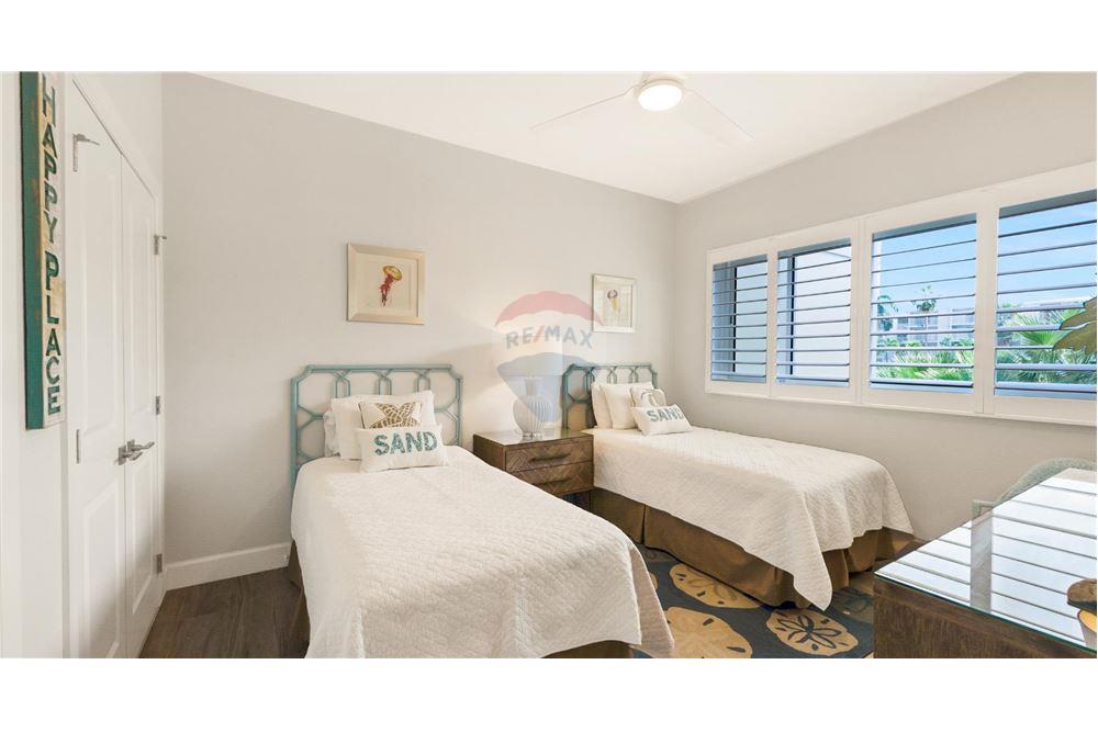 Condo/Apartment - For Sale - W Bay Bch South, Seven Mile, Cayman Islands - 17 - 90146002-433