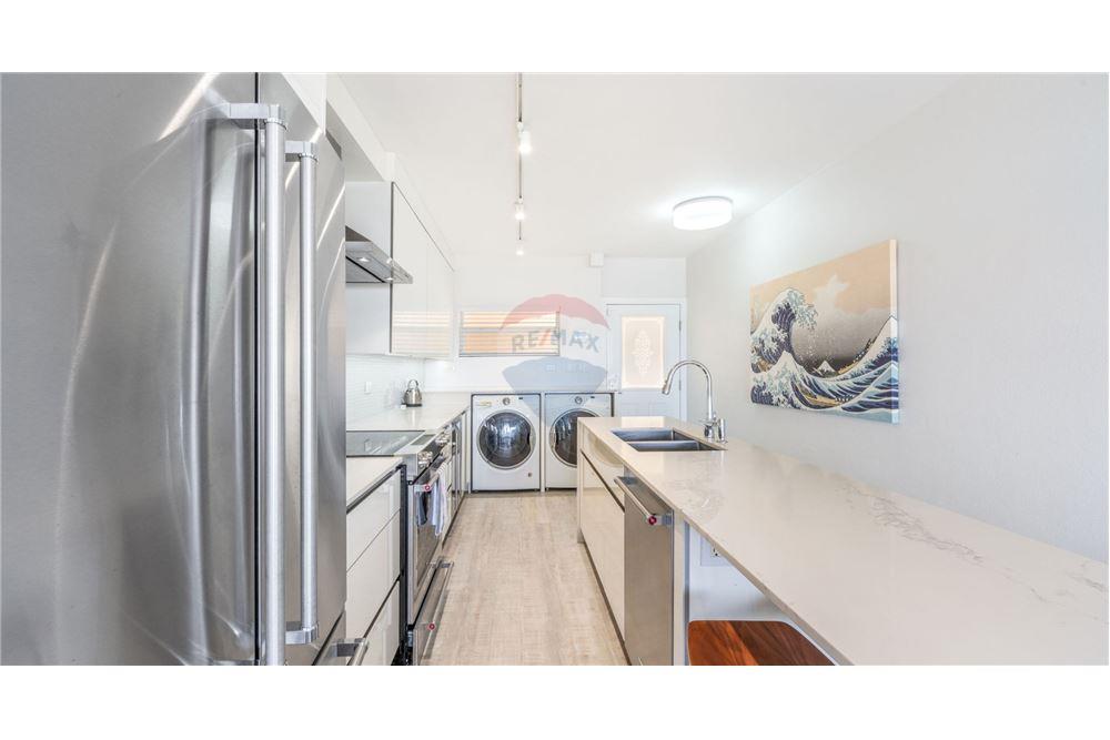 Appartement - Te Koop - W Bay Bch South, Seven Mile, Cayman Islands - 8 - 90146034-181