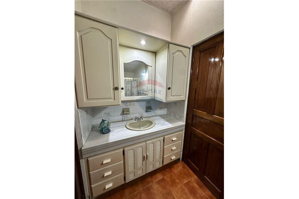 Villa - Te Koop - Quetzaltenango, Quetzaltenango, Guatemala - 12 - 901011001-21