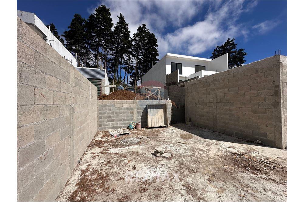 Villa - For Sale - Fraijanes, Guatemala, Guatemala - 3 - 902611006-11