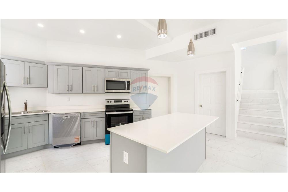 Villa - For Sale - Savannah, Savannah, Cayman Islands - 26 - 90146004-170