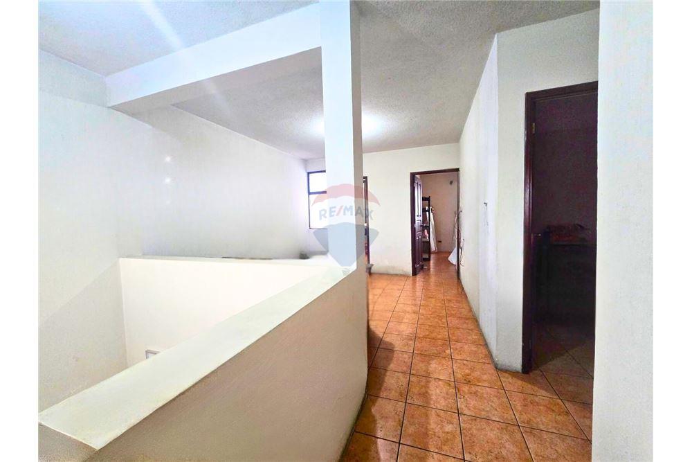 Villa - Te Koop - Mixco, Guatemala, Guatemala - 5 - 901491001-12