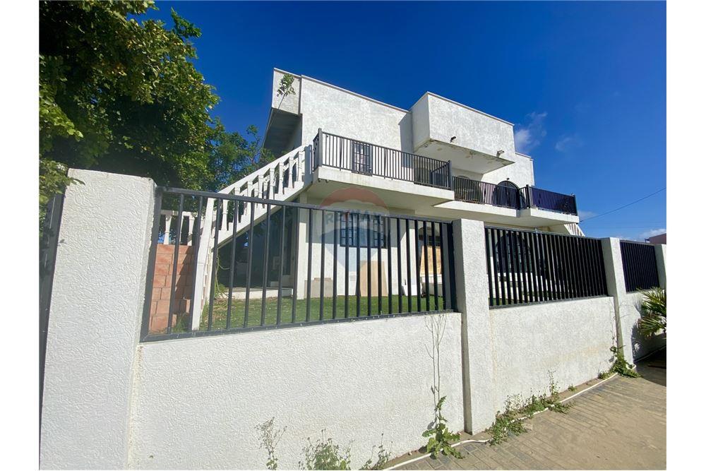 Local Comercial - Venta - Palm Beach, Aruba, Aruba - 54335 - 90105001-160