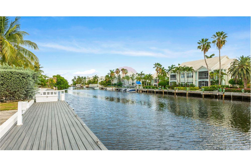 Appartement - Te Koop - W Bay Bch South, Seven Mile, Cayman Islands - 3 - 90146051-43