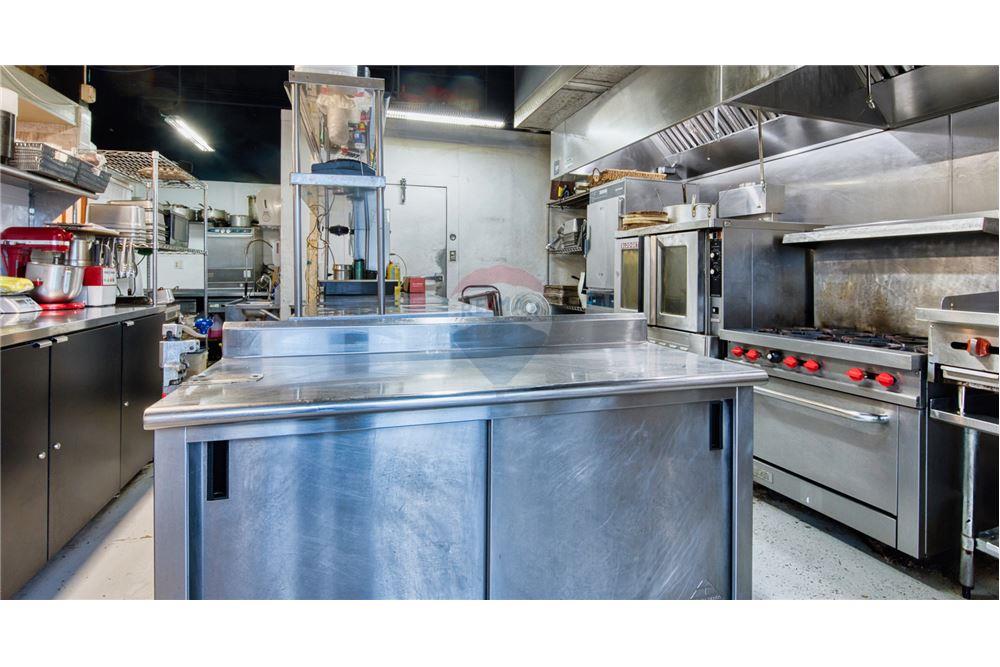 Bedrijfsmatig / Detailhandel - Te Koop - George Town, Grand Cayman, Cayman Islands - 9 - 90146048-4