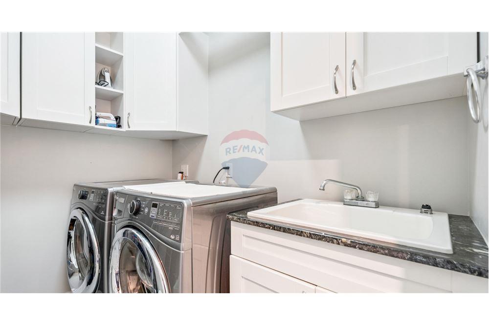 Villa - Venta - W Bay Bch South, Seven Mile, Islas Caimán - 37 - 90146011-180