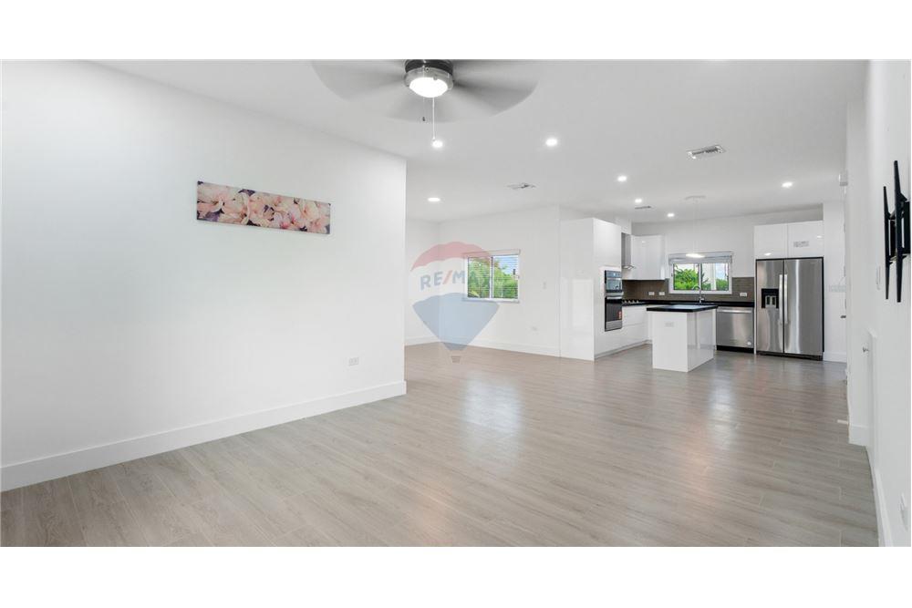 Appartement - Te Koop - George Town, Grand Cayman, Cayman Islands - 1 - 90146018-316