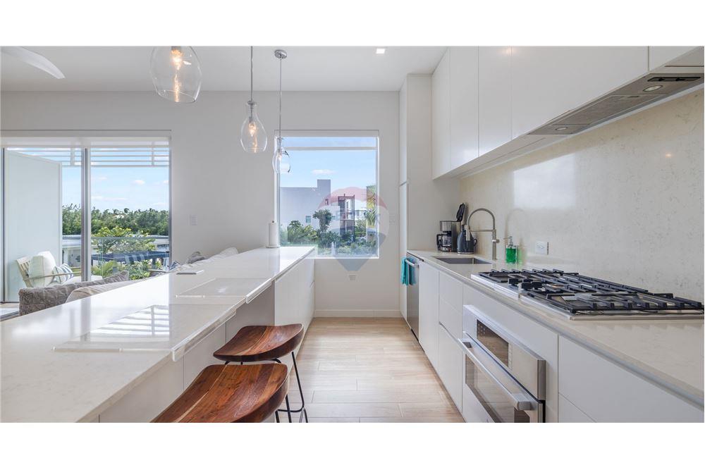 Appartement - Te Koop - W Bay Bch South, Seven Mile, Cayman Islands - 2 - 90146051-40
