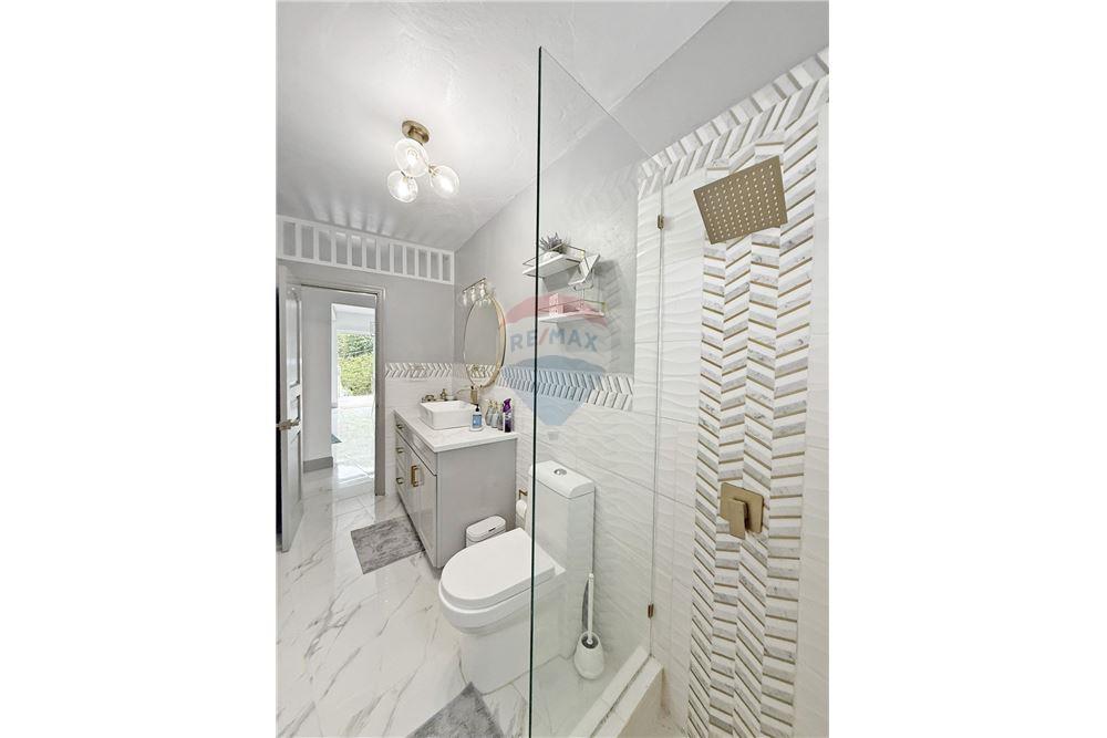 Condo/Apartment - For Sale - Cane Garden Bay, Tortola North Central, British Virgin Islands - 5 - 90134005-316