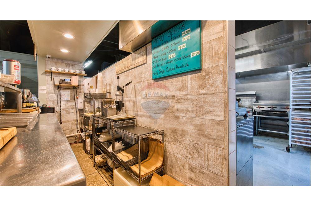 Bedrijfsmatig / Detailhandel - Te Koop - George Town, Grand Cayman, Cayman Islands - 8 - 90146048-4