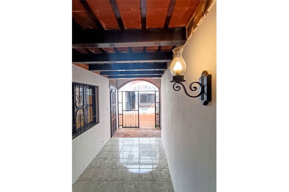 Villa - Venta - La Antigua Guatemala, Sacatepéquez, Guatemala - 1 - 90129016-45