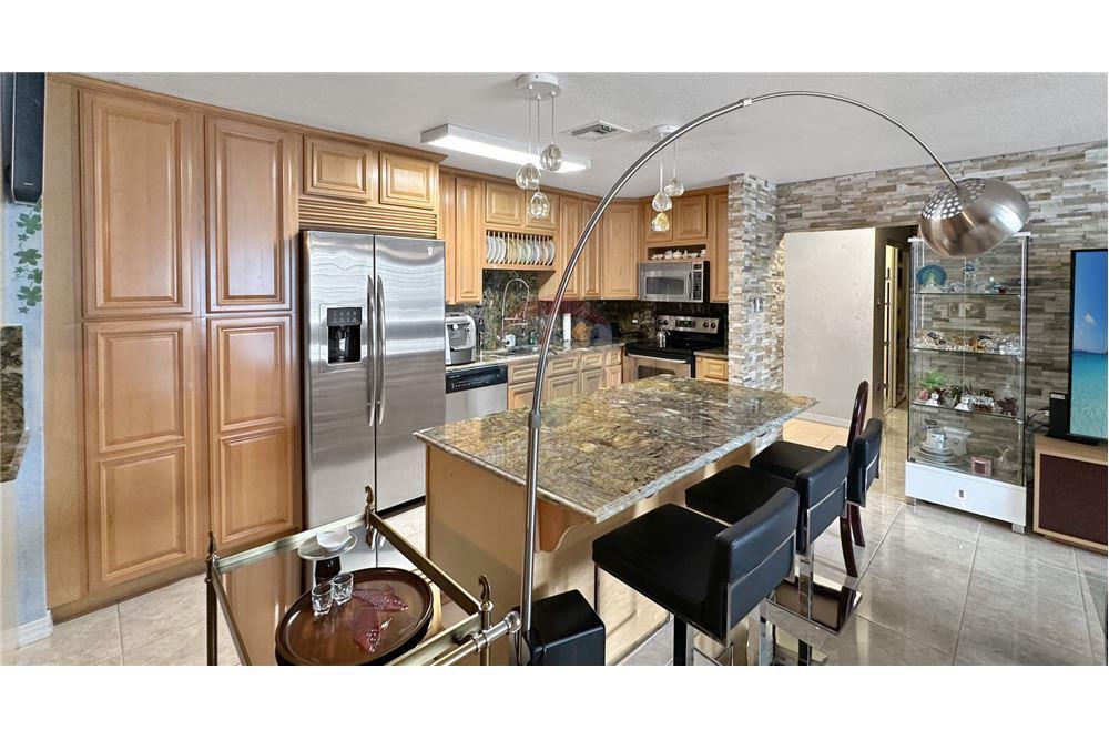 Appartement - Te Koop - George Town East, George Town, Cayman Islands - 4 - 90146011-181