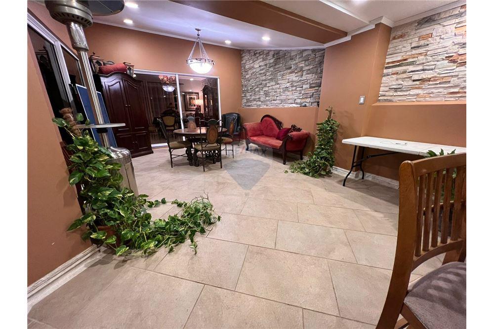 Villa - For Sale - Curridabat, San José - Curridabat, Costa Rica - 5 - 901251002-34