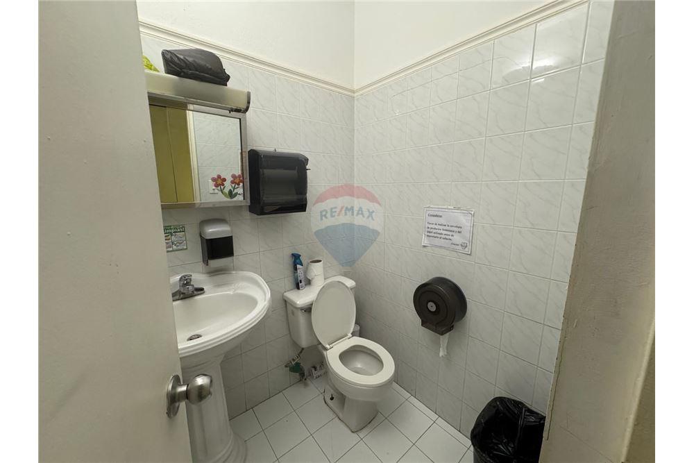 Bedrijfsmatig / Detailhandel - Te Koop - Puerto Nuevo, San Juan, Puerto Rico - 14 - 90102025-337