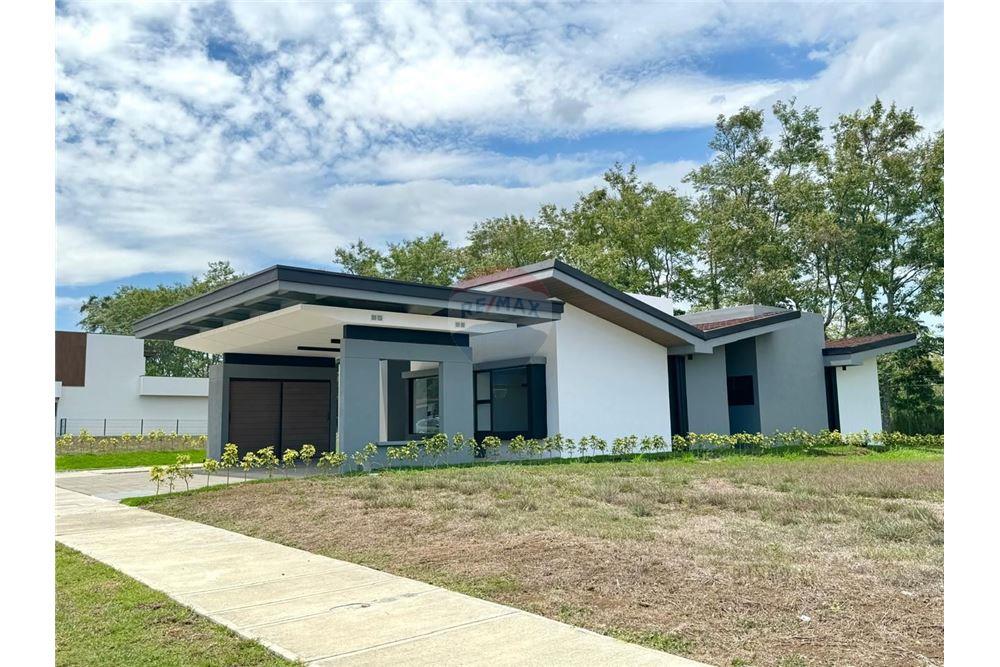 Villa - For Sale - La Guacima, Alajuela, Costa Rica - 1 - 902021012-122