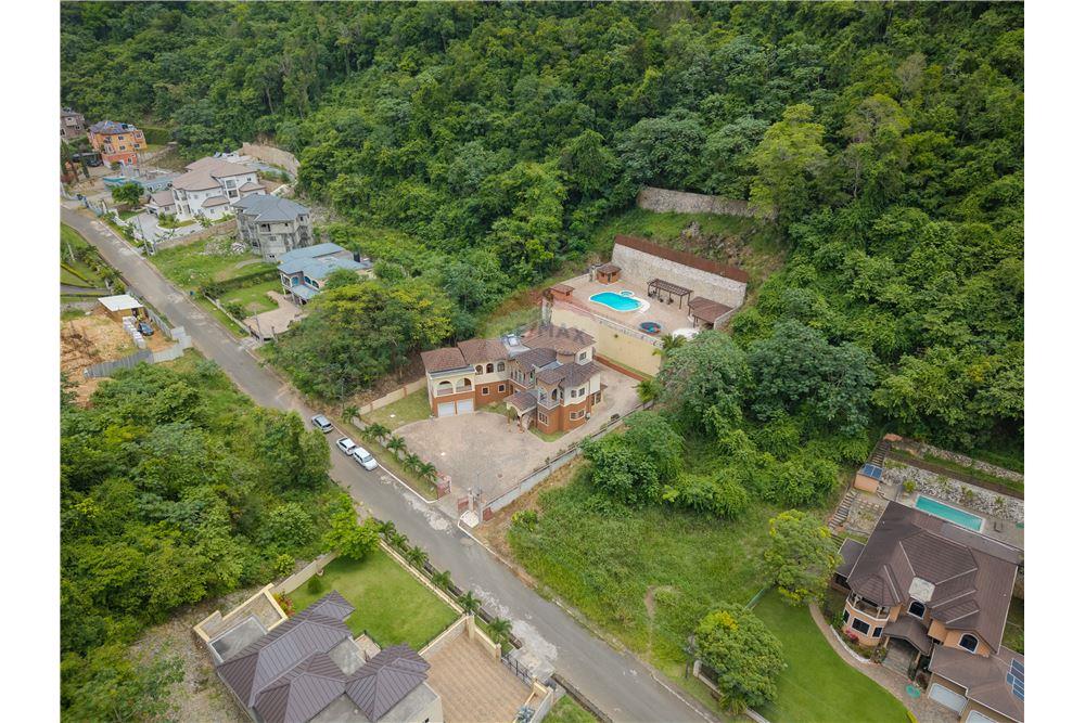 Villa - Te Koop - Kingston, Saint Andrew, Jamaica - 2 - 90153049-119