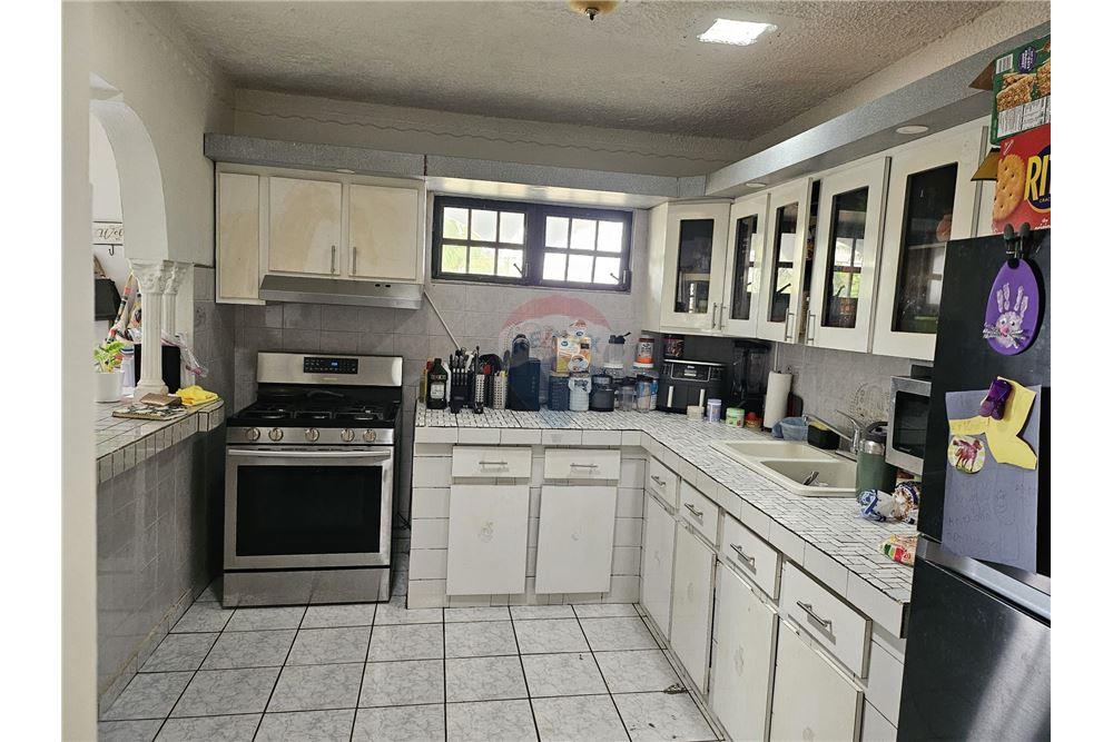 Villa - For Sale - Vega Baja, Vega Baja, Puerto Rico - 3 - 90107004-252