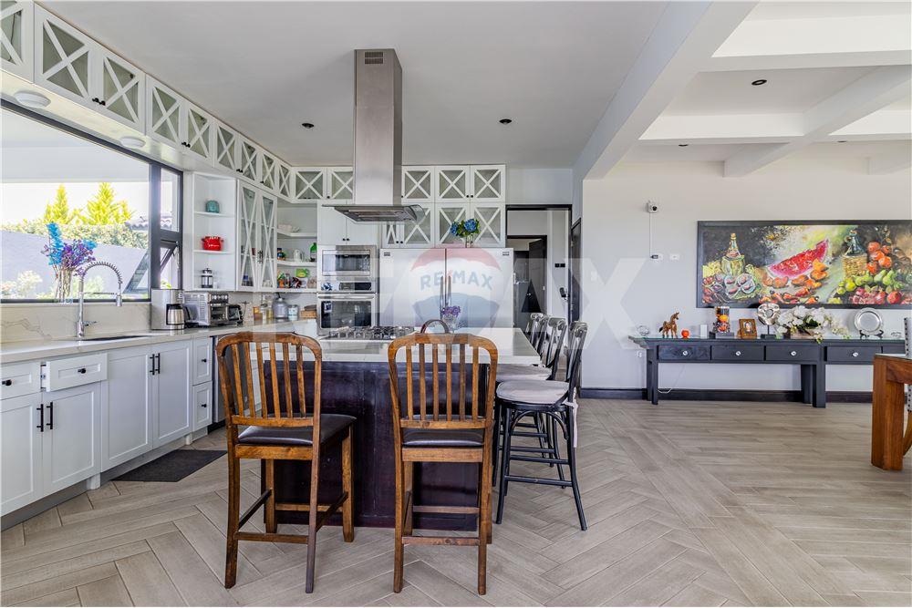 Villa - Venta - Fraijanes, Guatemala, Guatemala - 30 - 902091020-12