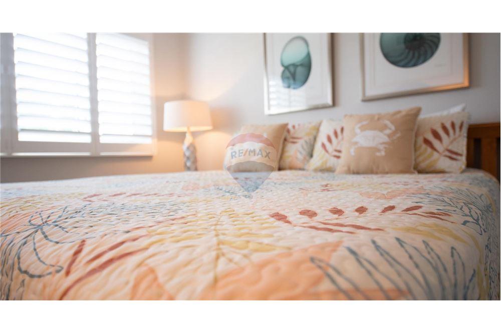 Condo/Apartment - For Sale - W Bay Bch South, Seven Mile, Cayman Islands - 16 - 90146002-433