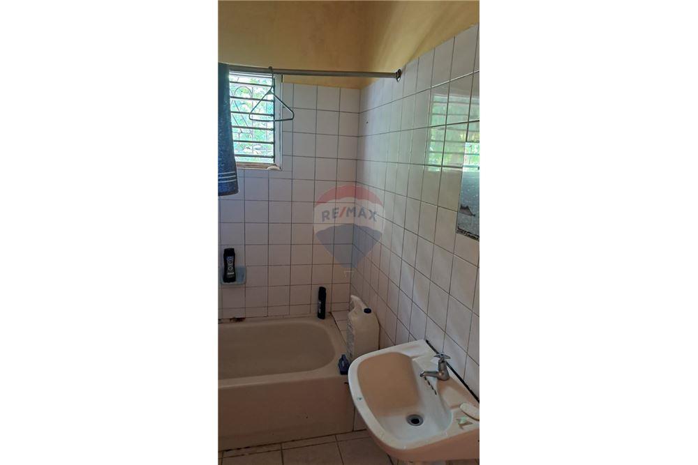 Villa - For Sale - Above Rocks, Saint Catherine, Jamaica - 10 - 901321002-15