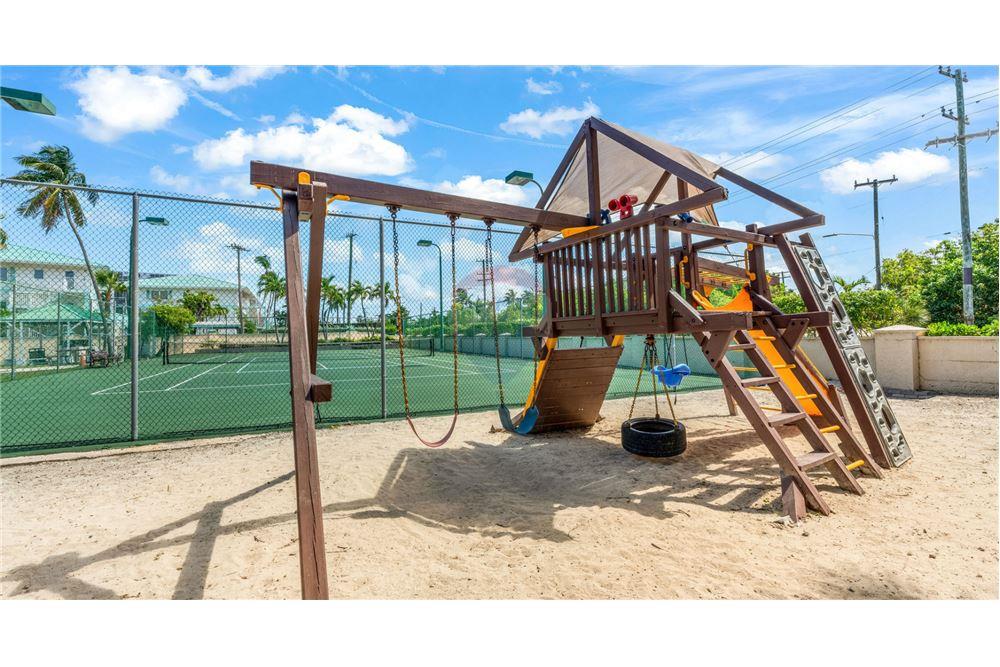 Appartement - Te Koop - W Bay Bch South, Seven Mile, Cayman Islands - 40 - 90146034-181