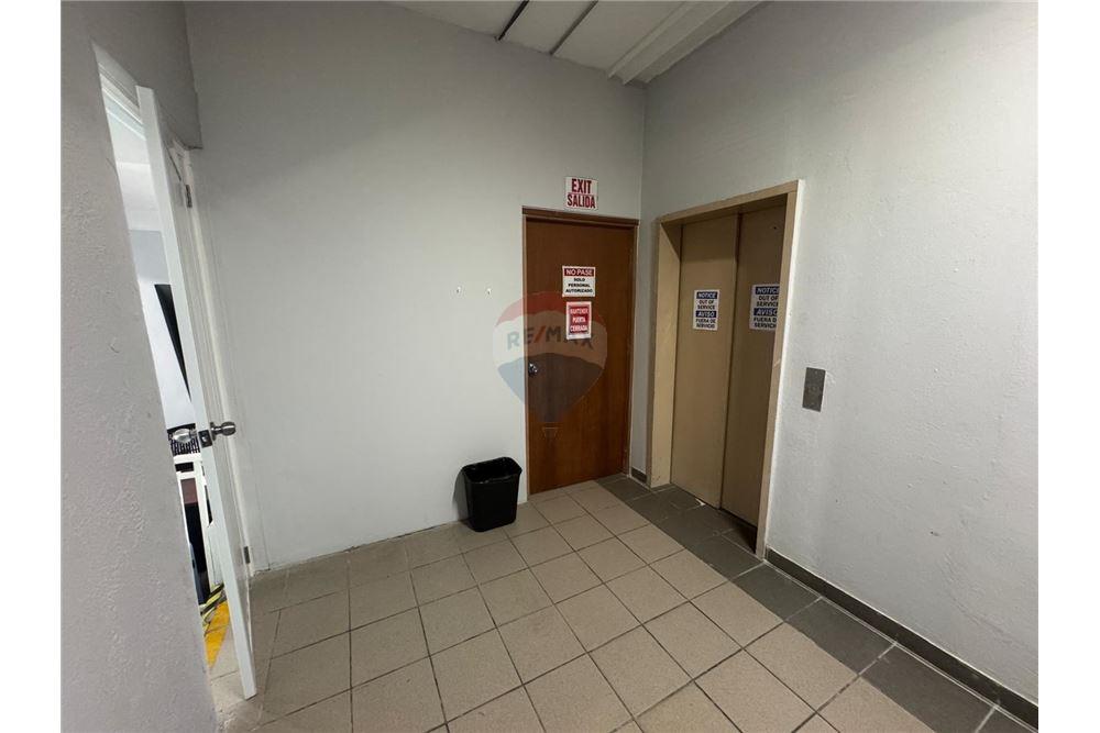 Bedrijfsmatig / Detailhandel - Te Koop - Puerto Nuevo, San Juan, Puerto Rico - 23 - 90102025-337