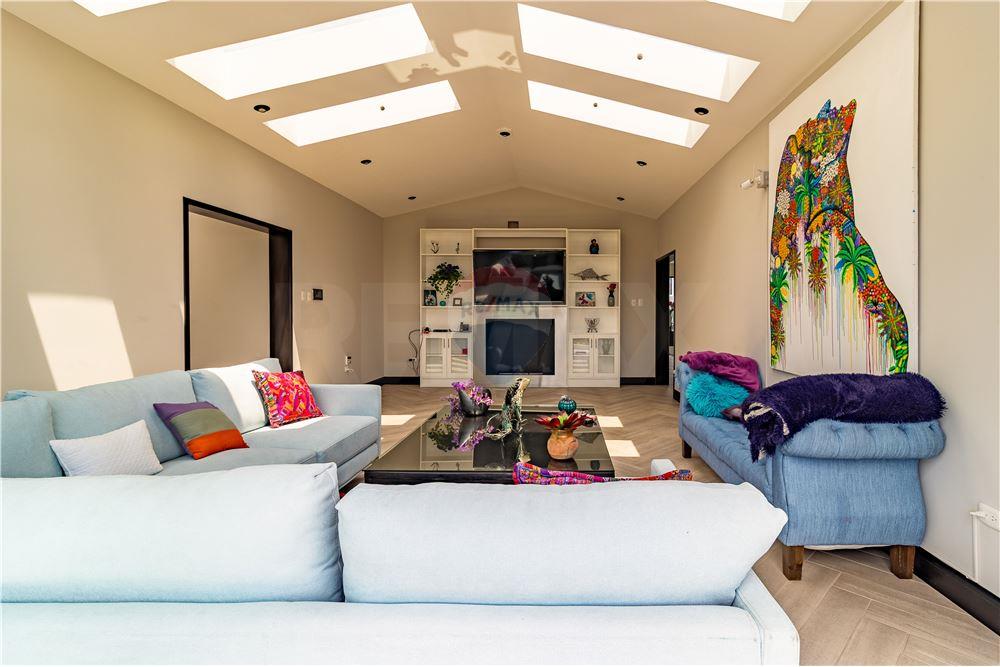 Villa - Venta - Fraijanes, Guatemala, Guatemala - 2 - 902091020-12