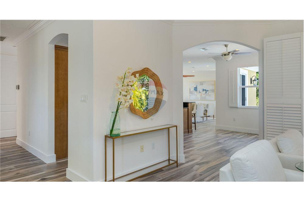 Villa - Te Koop - W Bay North East, West Bay, Cayman Islands - 6 - 90146012-238