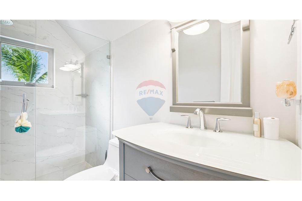 Villa - Venta - W Bay Bch South, Seven Mile, Islas Caimán - 39 - 90146011-180