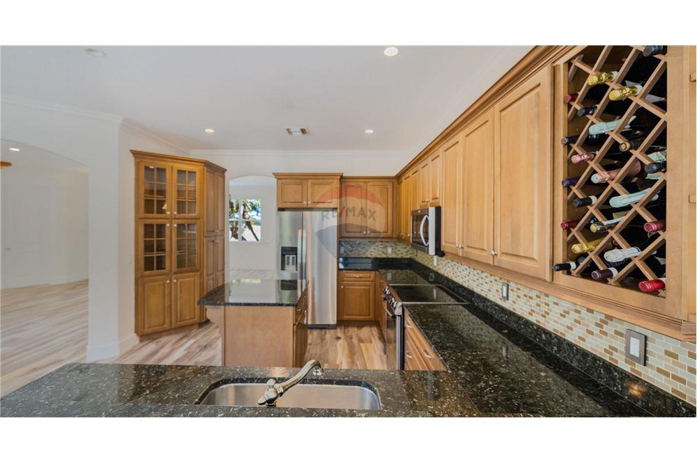 Villa - Te Koop - W Bay North East, West Bay, Cayman Islands - 11 - 90146012-238