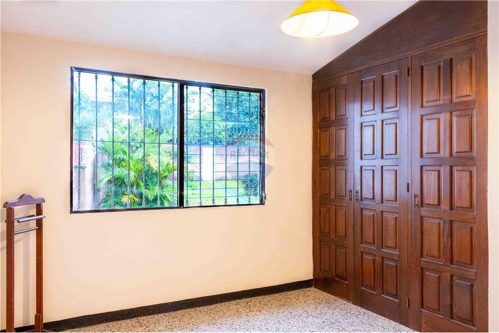 Villa - For Sale - Zona 16, Guatemala, Guatemala - 11 - 902611001-86